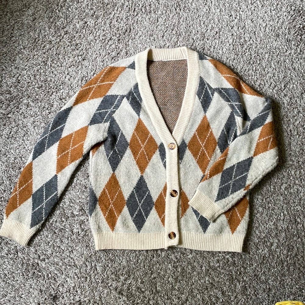 Oxford knit oversized button down cardigan. Cream, orange and grey. Size M